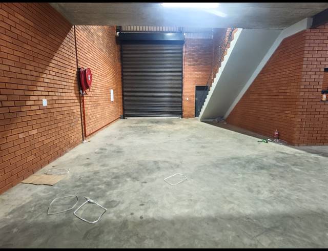 243M² WAREHOUSE TO LET IN ORMONDE